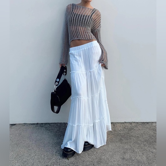 Princess Polly Dresses & Skirts - Princess Polly White Maxi Skirt